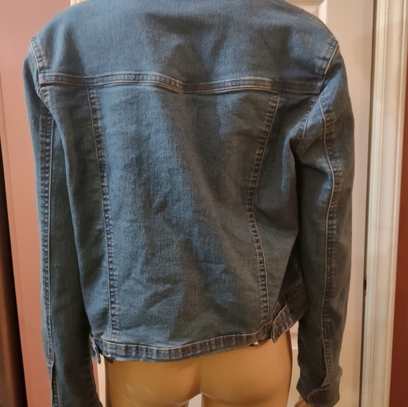 Toni Morgan woman's size small jean denim jacket - Picture 3 of 6
